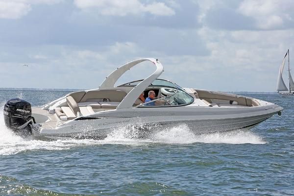 Crownline 290-XSS - main image