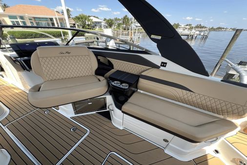 Sea Ray 280 SLX Outboard image