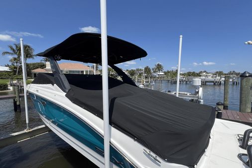 Sea Ray 280 SLX Outboard image