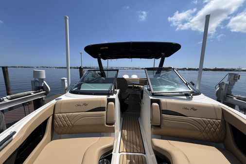 Sea Ray 280 SLX Outboard image