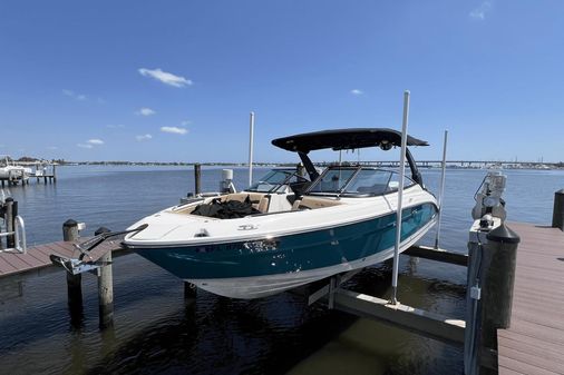 Sea Ray 280 SLX Outboard image