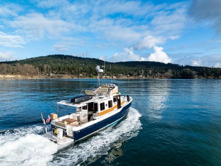 Ranger Tugs R-31 CB image