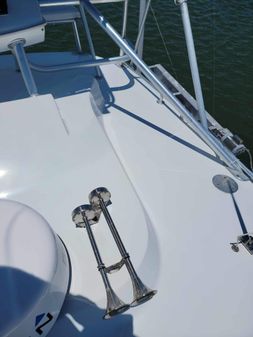 Luhrs 32 Open image