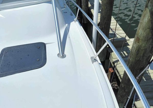 Luhrs 32 Open image