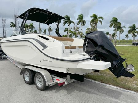 Bayliner DX2200 image