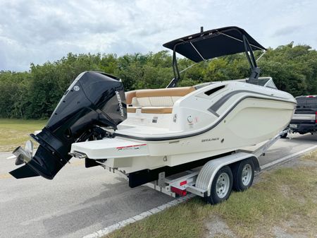 Bayliner DX2200 image