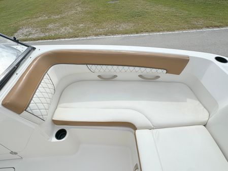 Bayliner DX2200 image