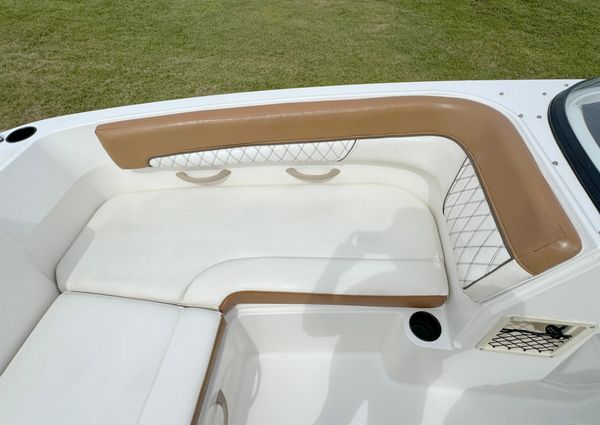 Bayliner DX2200 image