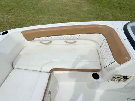 Bayliner DX2200 image