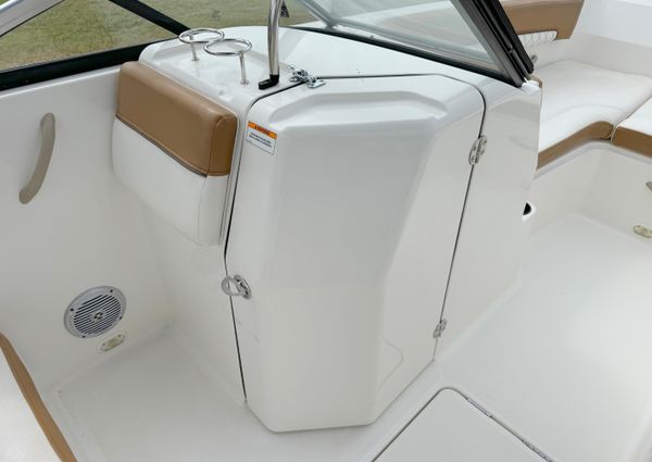 Bayliner DX2200 image