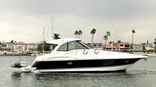 Cruisers Yachts 430 Sport Coupe