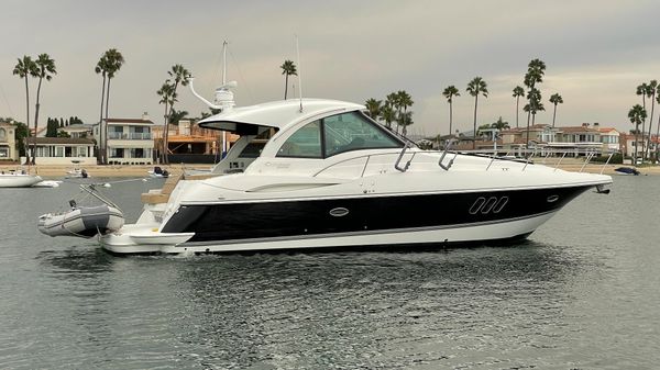 Cruisers Yachts 430 Sport Coupe
