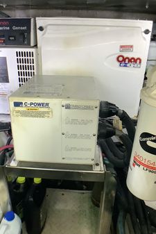 Sea Ray 450 Express Bridge image