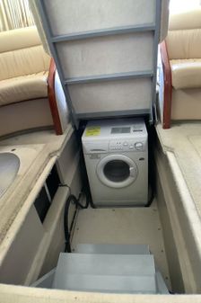Sea Ray 450 Express Bridge image