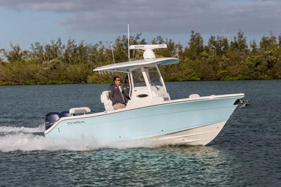 Cobia 240-CENTER-CONSOLE - main image