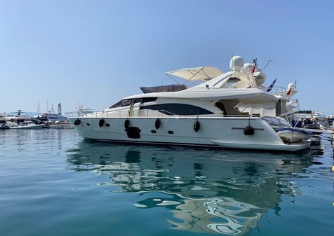 Ferretti Yachts 700 image