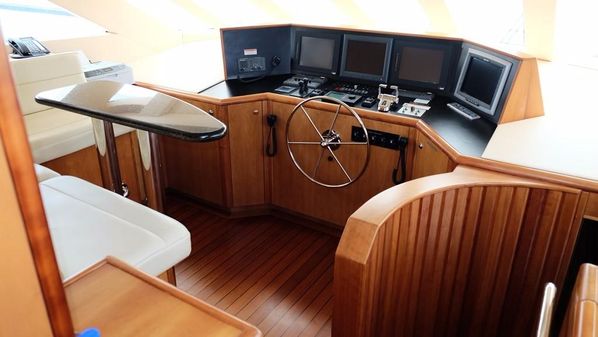 Hatteras 105 Motor Yacht image