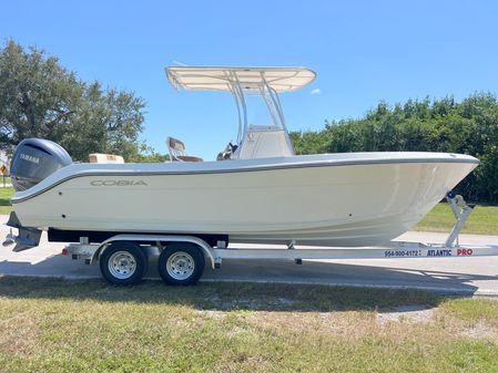 Cobia 237-CENTER-CONSOLE image