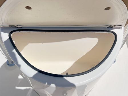 Cobia 237-CENTER-CONSOLE image