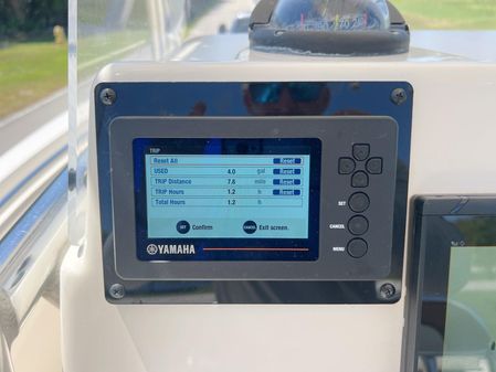 Cobia 237-CENTER-CONSOLE image
