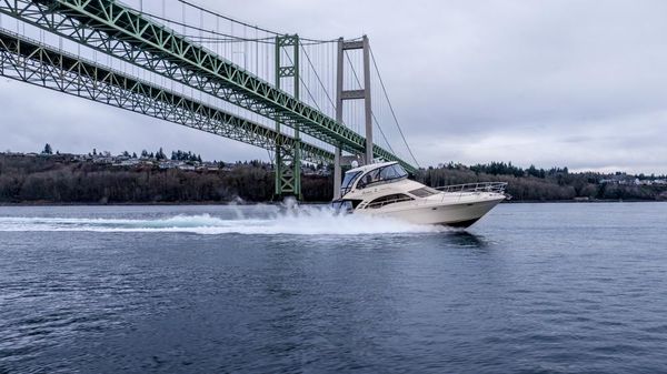 Sea Ray 52 Sedan Bridge image