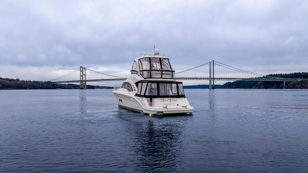 Sea Ray 52 Sedan Bridge image