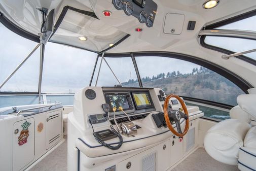 Sea Ray 52 Sedan Bridge image