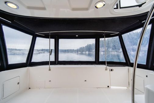 Sea Ray 52 Sedan Bridge image