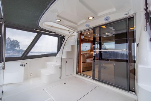 Sea Ray 52 Sedan Bridge image