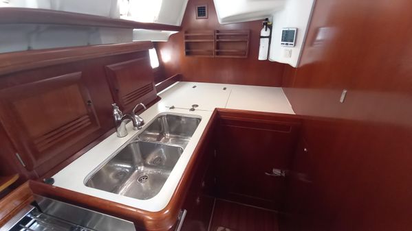 Beneteau 423 image