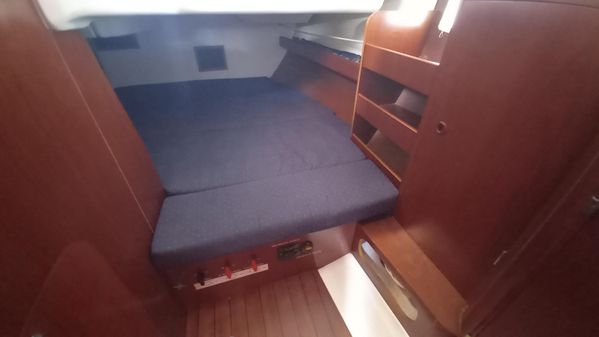 Beneteau 423 image