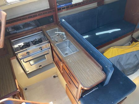 Catalina 30 image
