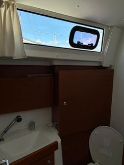 Beneteau 38.1 image