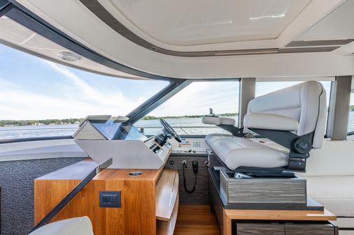 Tiara Yachts 49 COUPE image