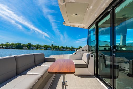 Tiara Yachts 49 COUPE image