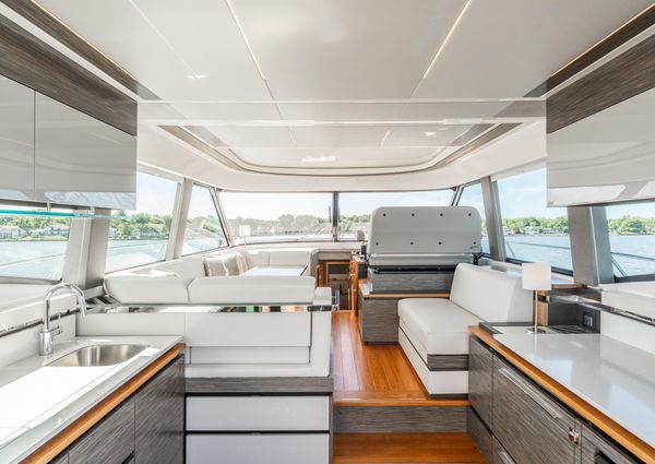 Tiara Yachts 49 COUPE image