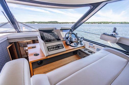 Tiara Yachts 49 COUPE image