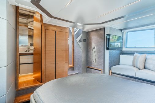 Tiara Yachts 49 COUPE image