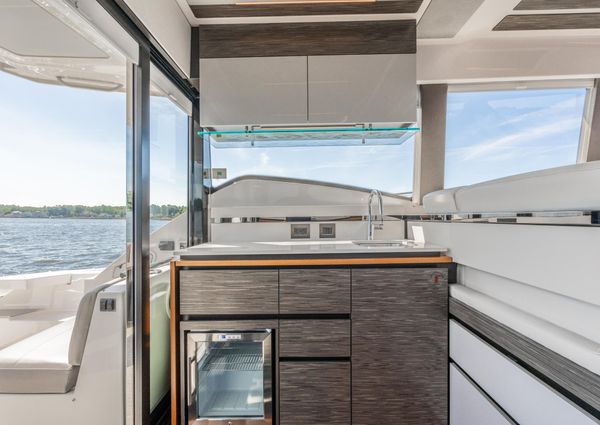 Tiara Yachts 49 COUPE image