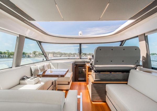 Tiara Yachts 49 COUPE image