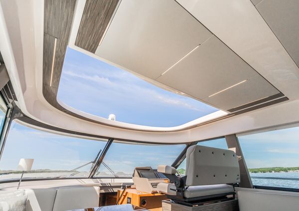 Tiara Yachts 49 COUPE image