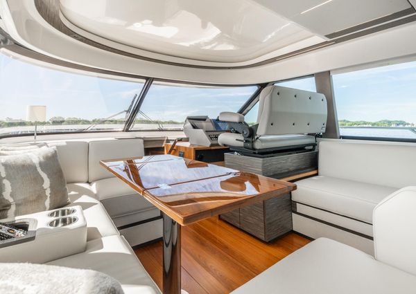 Tiara Yachts 49 COUPE image