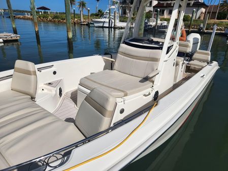 Boston Whaler 250 Dauntless image