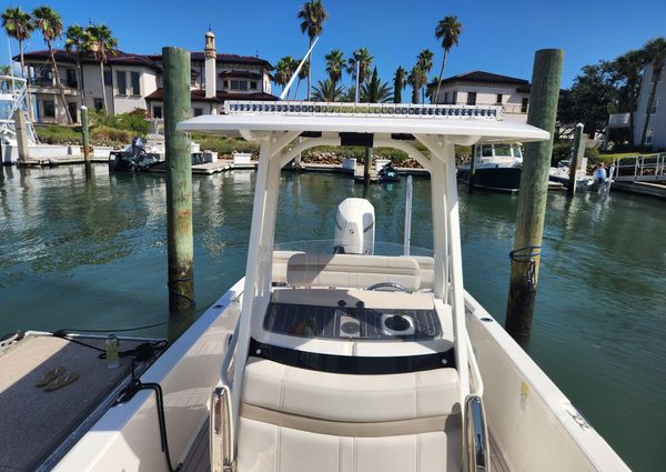 Boston Whaler 250 Dauntless image