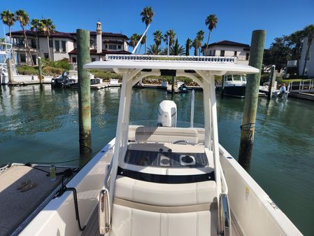 Boston Whaler 250 Dauntless image