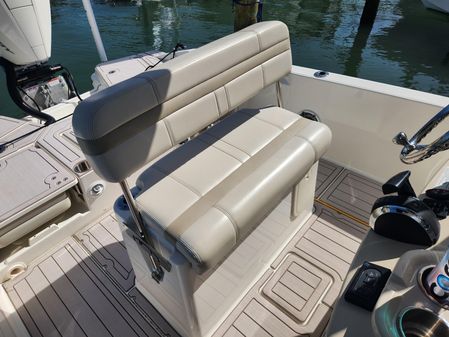 Boston Whaler 250 Dauntless image