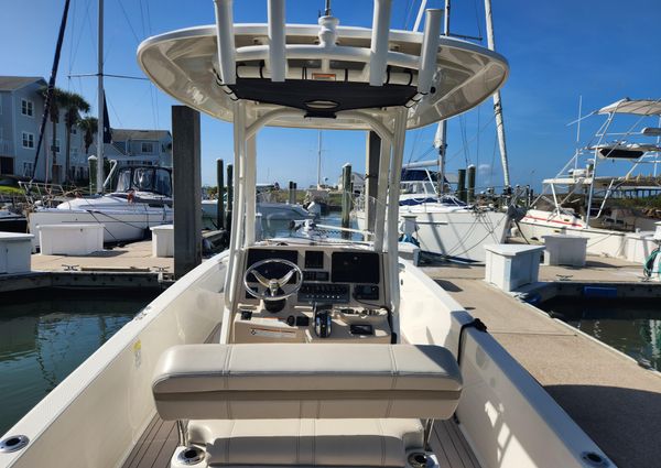 Boston Whaler 250 Dauntless image