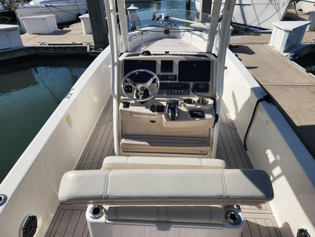 Boston Whaler 250 Dauntless image