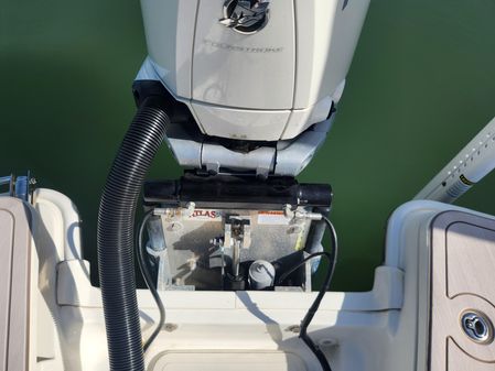 Boston Whaler 250 Dauntless image