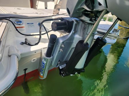 Boston Whaler 250 Dauntless image